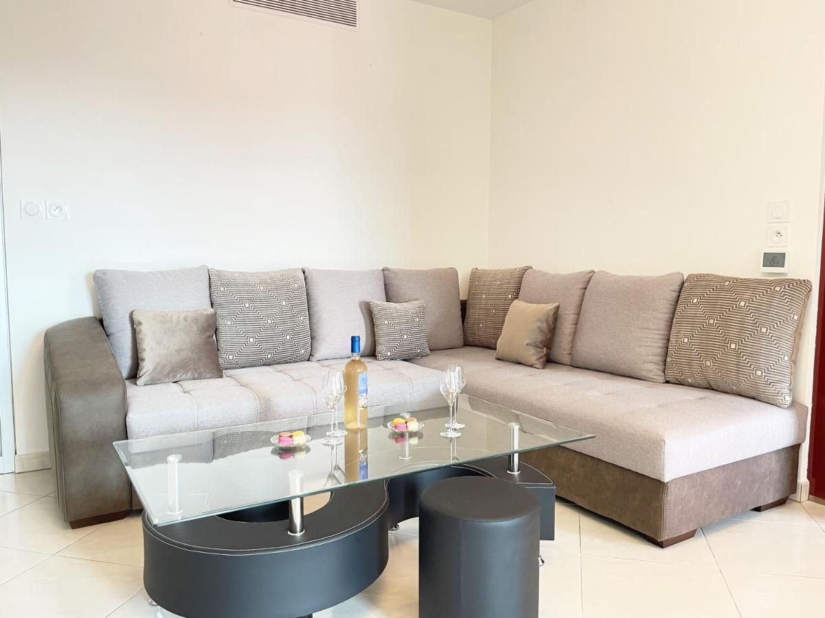 Tres Bel Appartement -Residence Avec Piscine Sur Le Toit Et Vue Panoramique Saint-Raphaël Extérieur photo