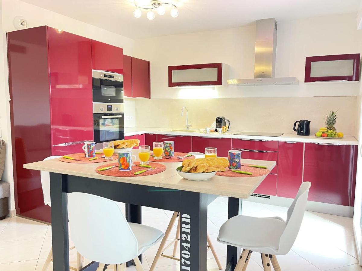 Tres Bel Appartement -Residence Avec Piscine Sur Le Toit Et Vue Panoramique Saint-Raphaël Extérieur photo