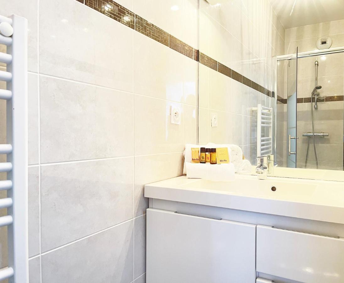 Tres Bel Appartement -Residence Avec Piscine Sur Le Toit Et Vue Panoramique Saint-Raphaël Extérieur photo