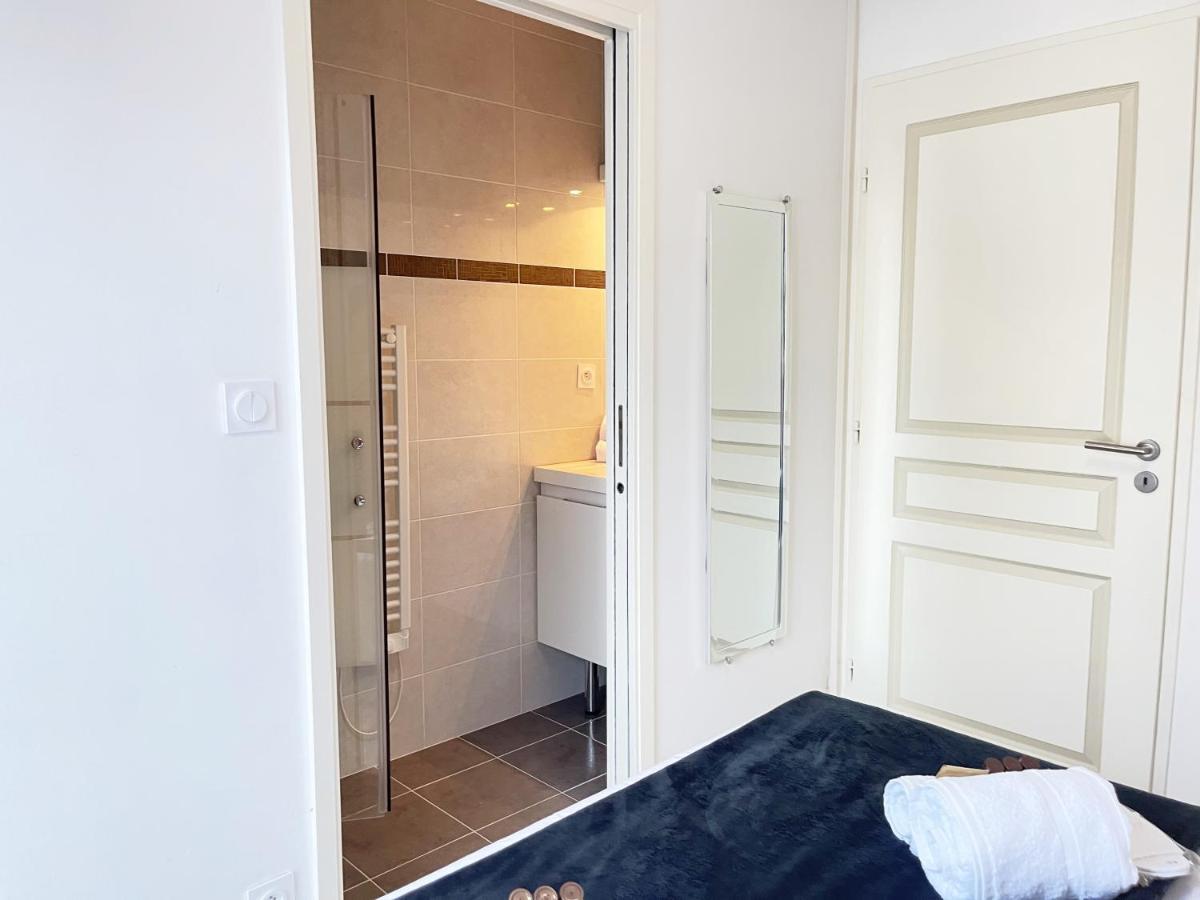 Tres Bel Appartement -Residence Avec Piscine Sur Le Toit Et Vue Panoramique Saint-Raphaël Extérieur photo