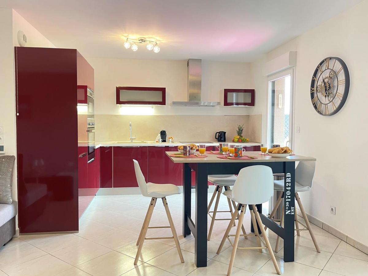 Tres Bel Appartement -Residence Avec Piscine Sur Le Toit Et Vue Panoramique Saint-Raphaël Extérieur photo