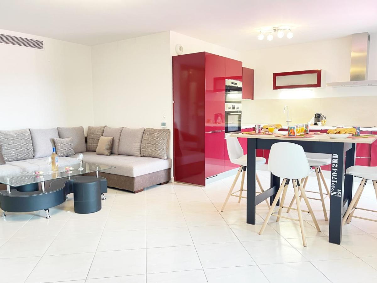 Tres Bel Appartement -Residence Avec Piscine Sur Le Toit Et Vue Panoramique Saint-Raphaël Extérieur photo