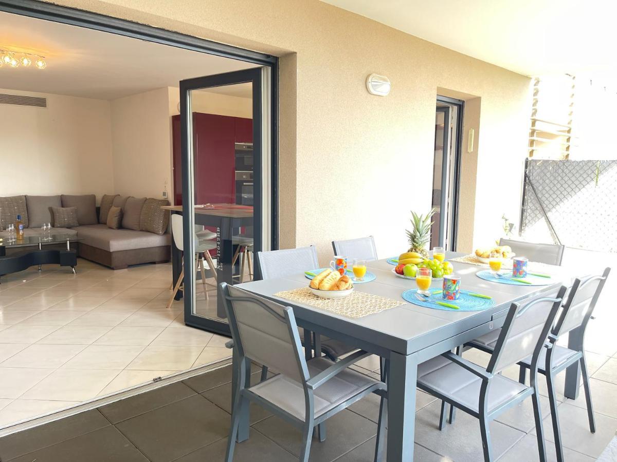 Tres Bel Appartement -Residence Avec Piscine Sur Le Toit Et Vue Panoramique Saint-Raphaël Extérieur photo